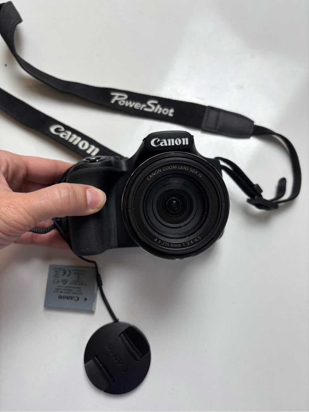 Canon PowerShot SX540 HS with battery and charger - Picture 4 of 5